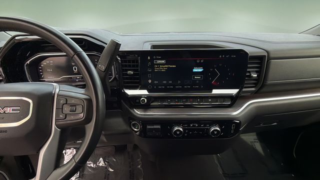 Used 2025 Silver GMC SLT image 10