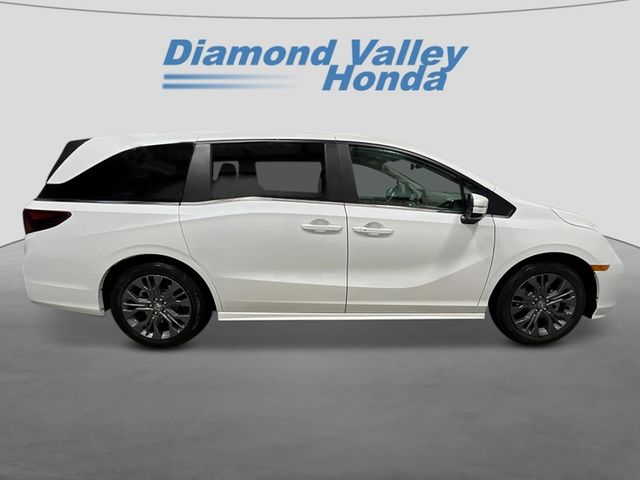 2025 Honda Odyssey Touring 2