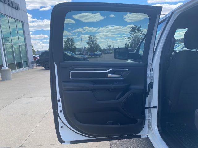2026 Ram 1500 Big Horn/Lone Star - Bright White Clearcoat exterior view 10