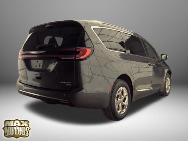 Used 2021 Chrysler Pacifica Van