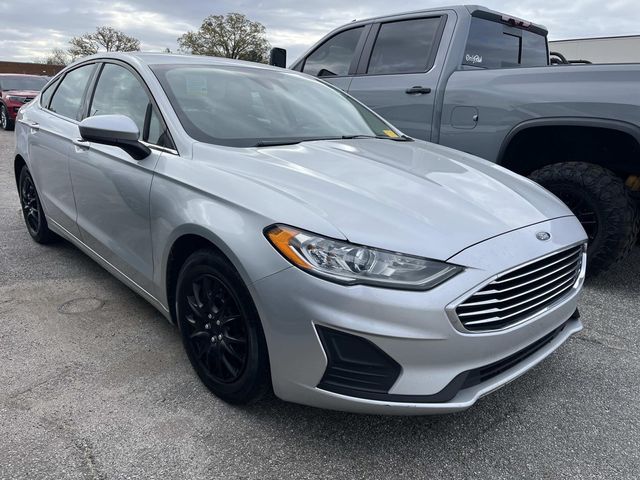 Ingot Silver 2019 Ford Fusion S Sedan Front-Wheel Drive 6-Speed Automatic