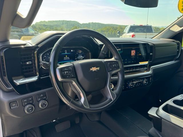 Used 2023 White Chevrolet LT image 24