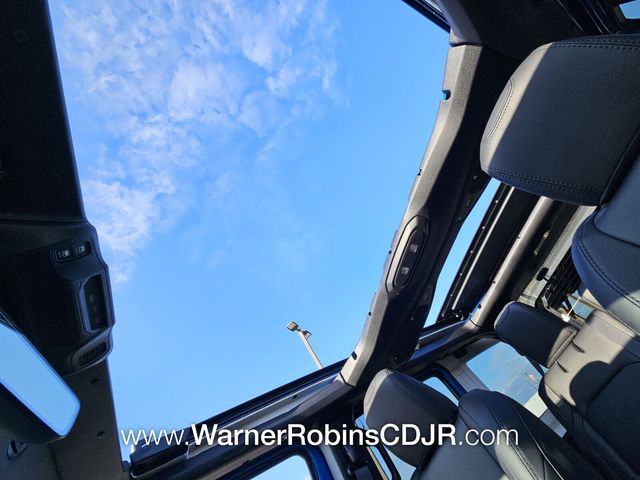 New 2026 Blue Jeep Sahara image 18