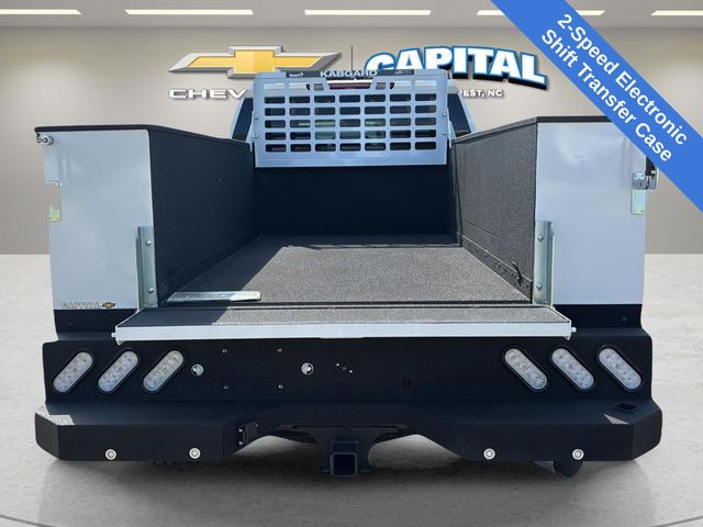 Used 2025 White Chevrolet LT image 32