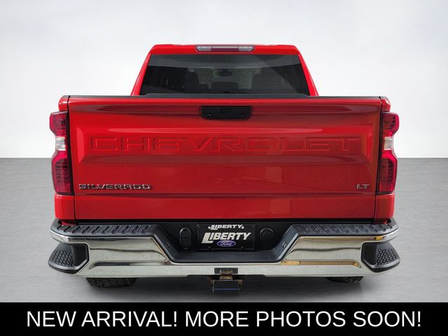 View vehicle photo 4