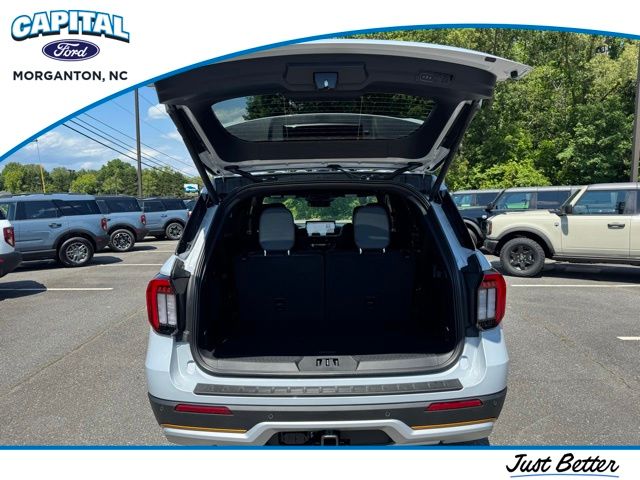 New 2026 White Ford Tremor image 7