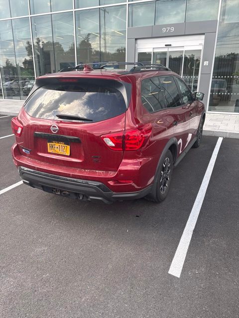 Used 2020 Red Nissan SL image 3