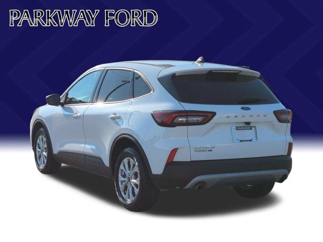 Used 2025 White Ford Active image 3