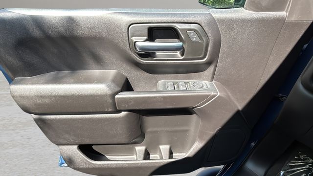 Used 2024 Blue Chevrolet Custom image 17