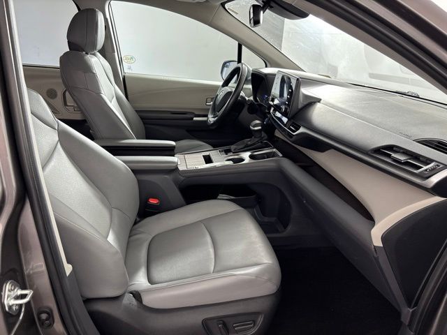 Used 2023 Toyota Sienna Van