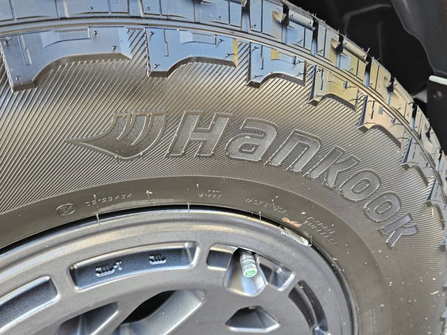 New 2026 White Nissan Pro-X image 17