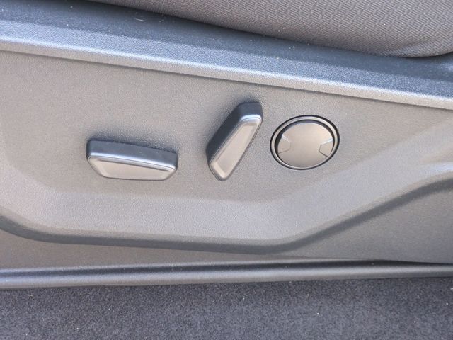 New 2026 Avalanche Ford XLT image 16