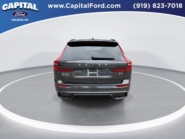 Certified Used 2024 Platinum Gray Metallic Volvo B5 Plus Dark Theme image 7