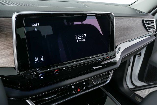 new 2026 Volkswagen Atlas car, priced at $57,015