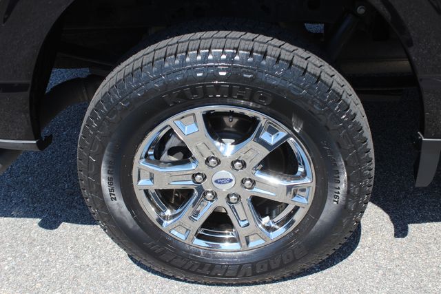 Used 2023 Black Ford Lariat image 37