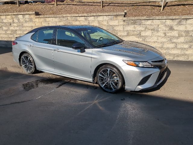 Celestial Silver/Midnight Black Metallic 2018 Toyota Camry XSE Sedan Front-Wheel Drive 8-Speed Automatic
