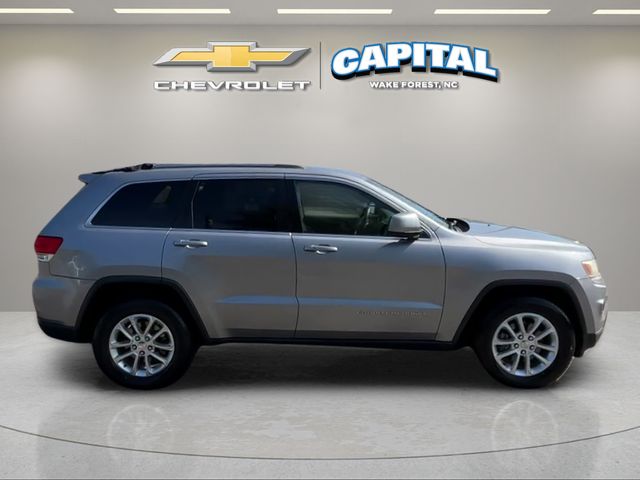Used 2016 Silver Jeep Laredo image 6