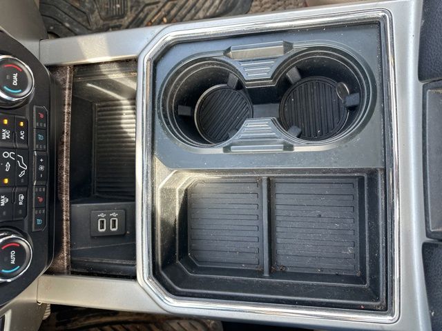 2017 Ford F-350SD Lariat photo