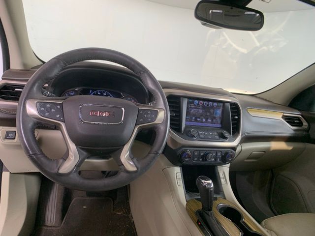 2017 GMC Acadia Denali 36