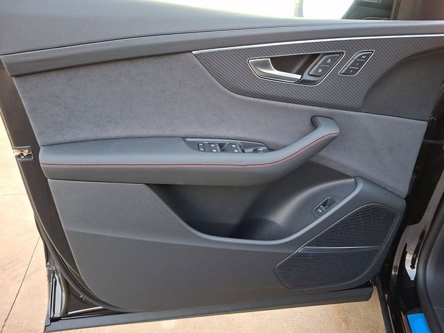 New 2026 Black Audi 4.0T Prestige image 8