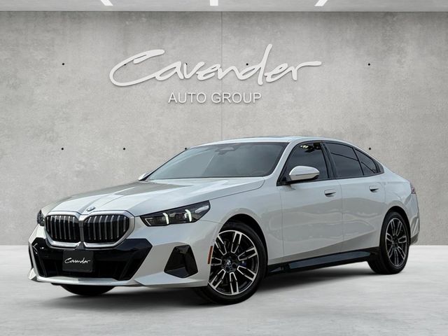 Mineral White Metallic 2026 BMW 5 Series 530i RWD Sedan Rear-Wheel Drive 8-Speed Automatic