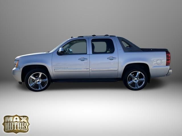 2011 Chevrolet Avalanche 1500 LTZ 6