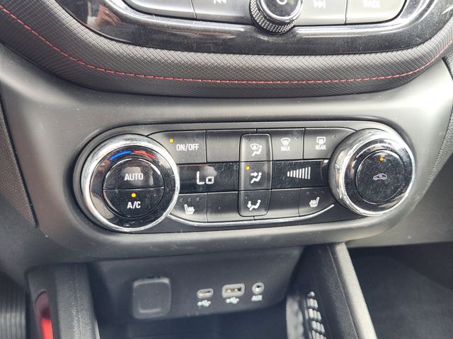 2021 Iridescent Pearl Tricoat Chevrolet TrailBlazer RS FWD SUV