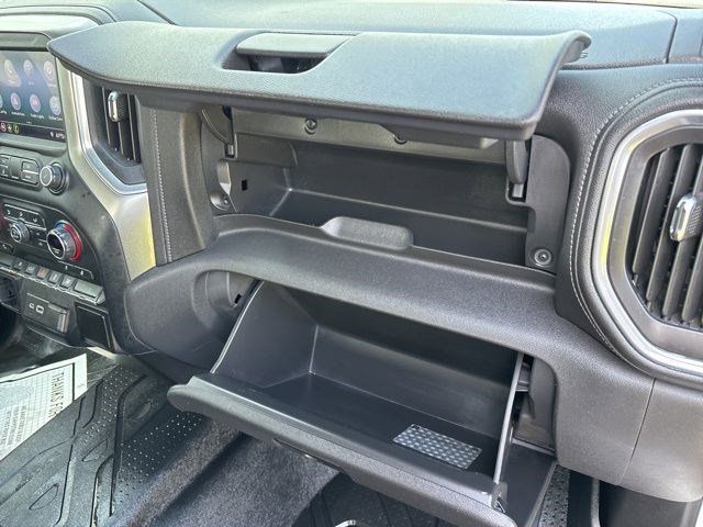 2020 Chevrolet Silverado 1500 RST photo