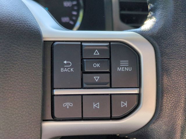 Used 2022 Black Ford XLT image 17