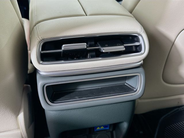 Thumbnail: 2026 Genesis GV80 - 18