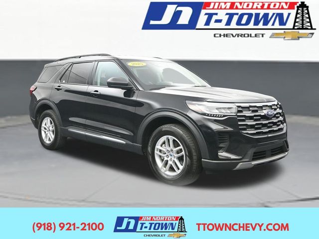 Black Metallic 2025 Ford Explorer SUV / Crossover All-Wheel Drive Automatic