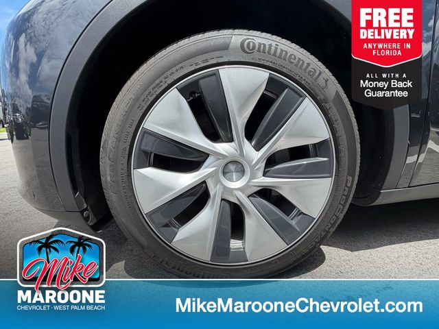 Solid Black 2024 Tesla Model Y Long Range RWD SUV / Crossover Rear-Wheel Drive 1-Speed Automatic