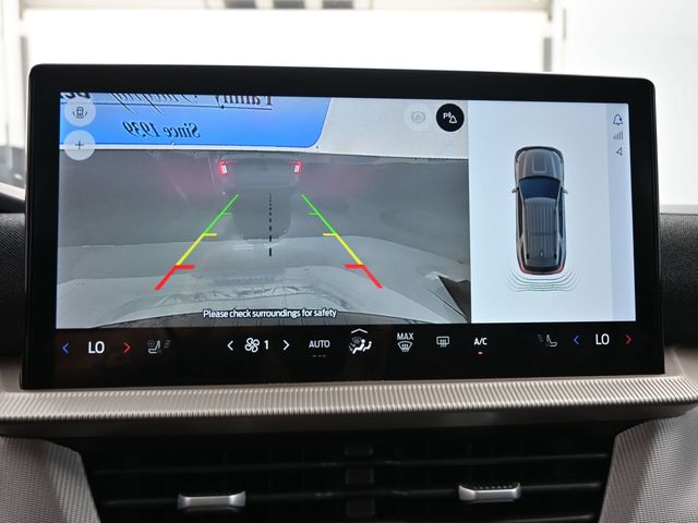 2025 Ford Explorer Active photo