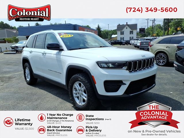 Bright White Clearcoat 2023 Jeep Grand Cherokee SUV / Crossover Four-Wheel Drive 8-Speed Automatic