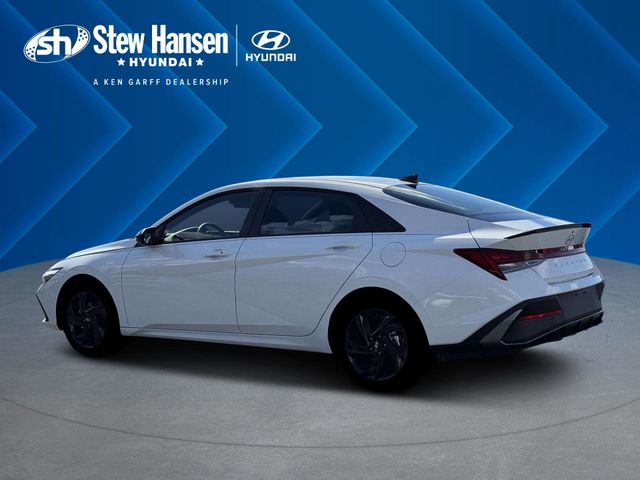 New 2026 White Hyundai SEL Sport image 4