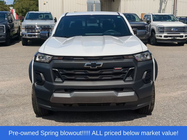 Used 2025 Summit White Chevrolet Trail Boss image 16