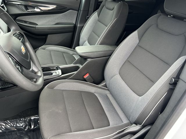 Used 2025 White Chevrolet LT image 34