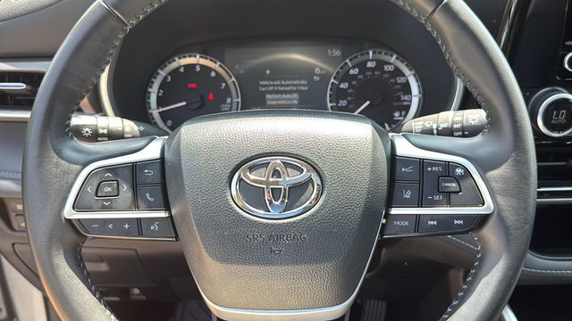 Used 2024 Toyota Highlander SUV
