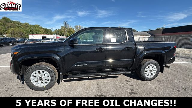 2025 Toyota Tacoma SR5 - Image 3