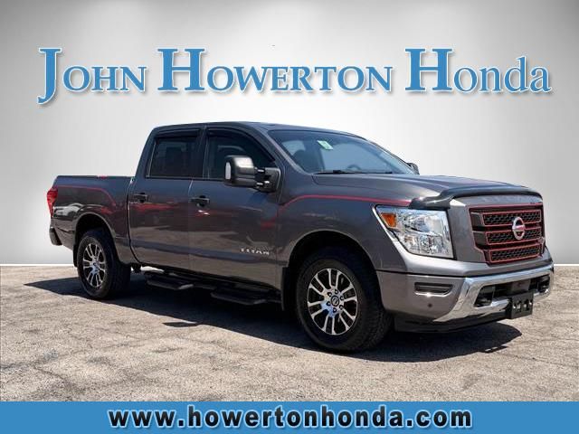 Gray (Gun Metallic) 2022 Nissan Titan SV Crew Cab 4WD Pickup Truck Four-Wheel Drive 9-Speed Automatic