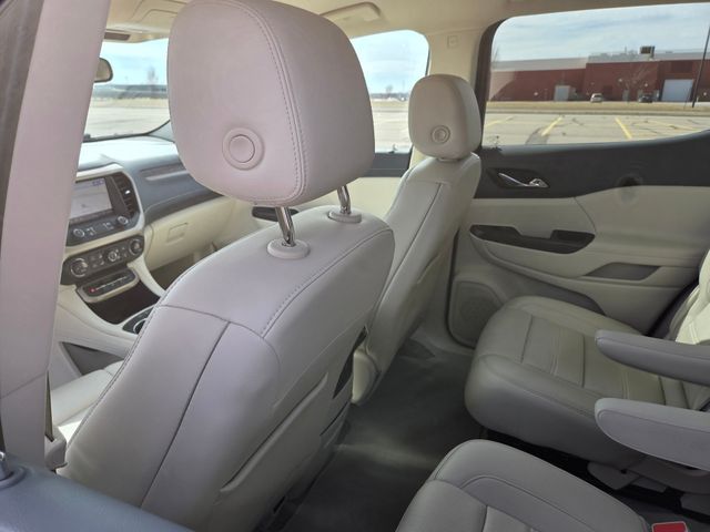 2023 GMC Acadia AWD Denali
