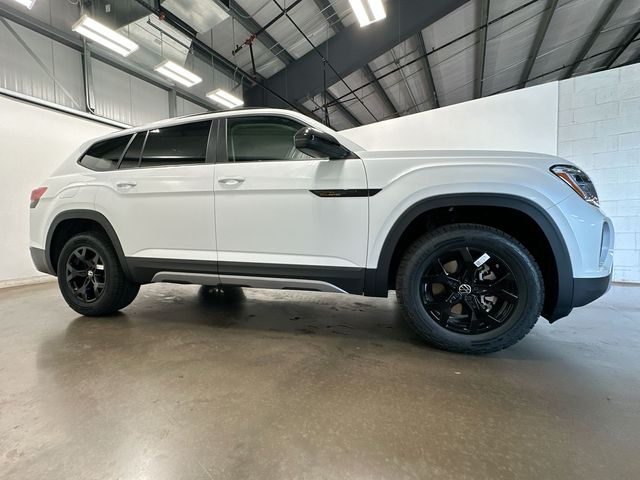 2026 Volkswagen Atlas 2.0T Peak Edition White/off-white at Luther Ford