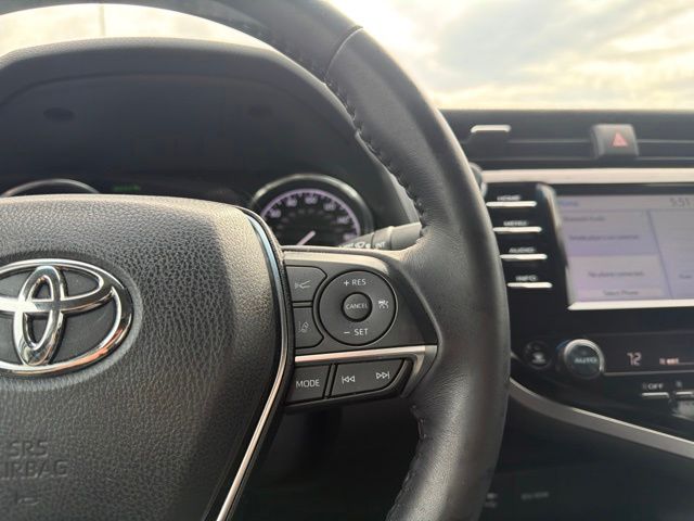 Used 2018 Blue Toyota XLE image 38