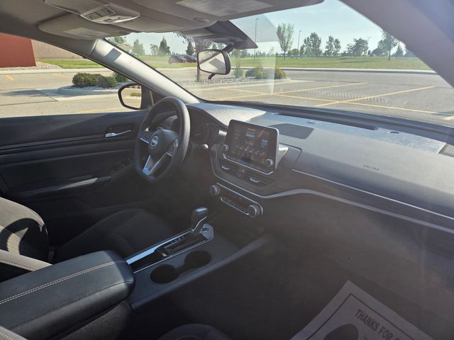 2025 Nissan Altima SV FWD
