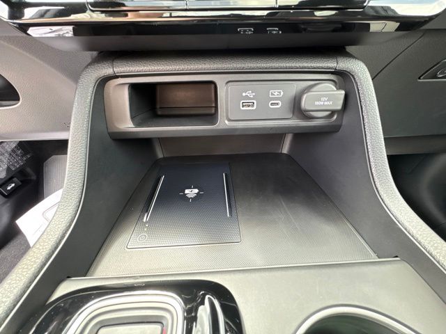 Used 2025 Honda Pilot SUV