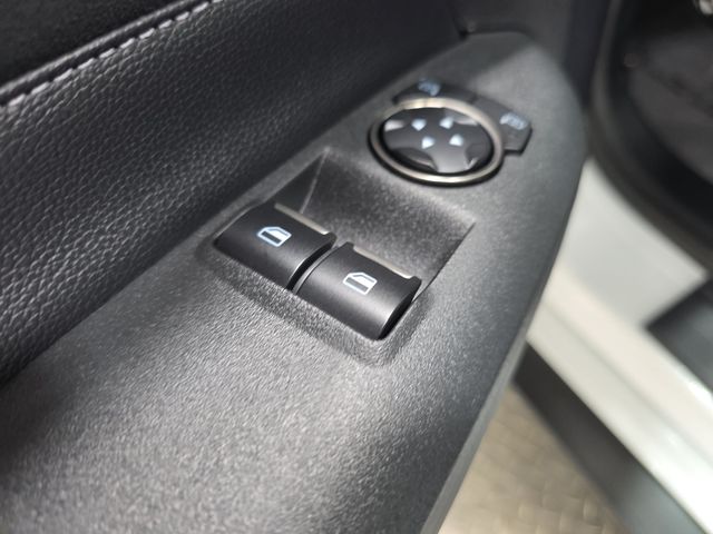 Used 2016 White Ford Shelby GT350 image 26