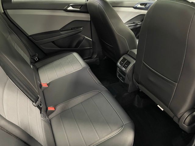 2022 Volkswagen Taos 1.5T SE photo