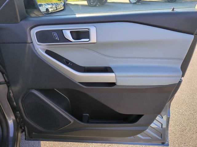 Used 2022 Gray Ford XLT image 34