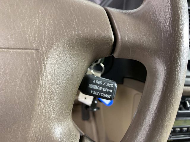2000 Toyota Sienna Beige - Grieco Acura - Image 15