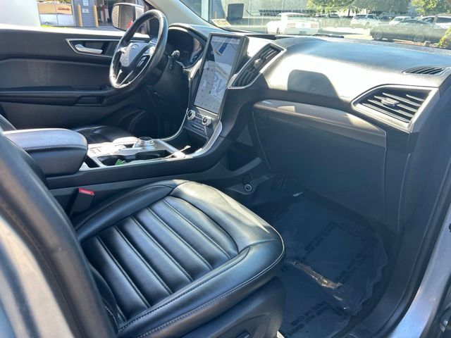 Used 2024 Silver Ford SEL image 10